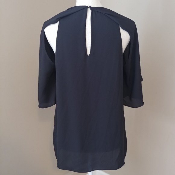 VINCE CAMUTO 🌹 Dressy Tank Type Top With Layers - Picture 6 of 9